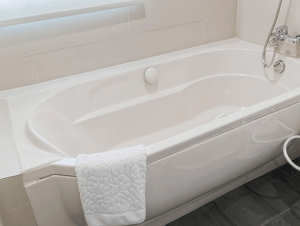 How to Make A Dull Acrylic Bathtub Shine