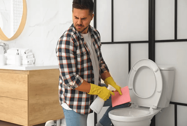 7 Reasons Why Your Toilet Smells Even After Cleaning Smelly Remedy Livingproofmag - Why Does My Bathroom Still Smell After I Clean It