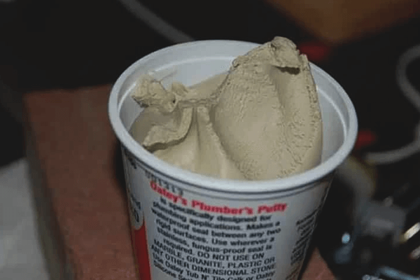 What is Plumbers Putty – Usages, Benefits, Problems - LivingProofMag
