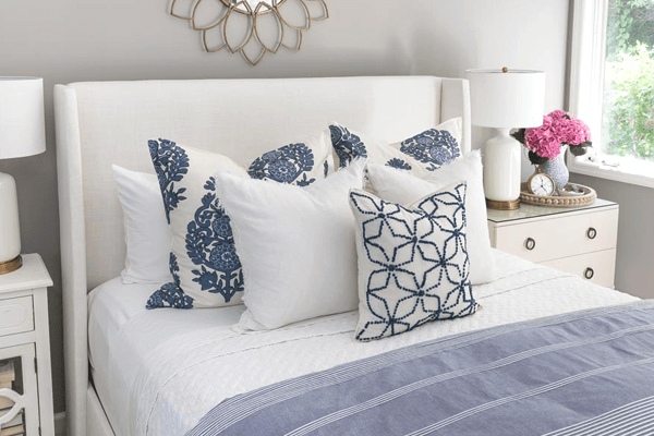 Queen Bed Pillow Arrangement Ideas, Queen Bed Pillow Arrangement
