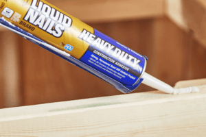 How to Use Liquid Nails on Wood