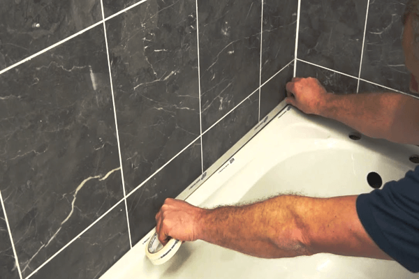 Alternatives to Caulking Around the Bathtub