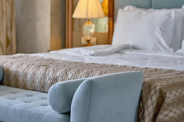 How to Make a Bedroom Look Like a Luxury Hotel Room